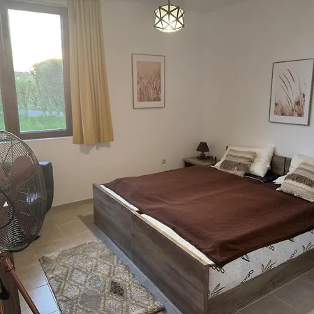 Rada, Bay View Kosharitsa